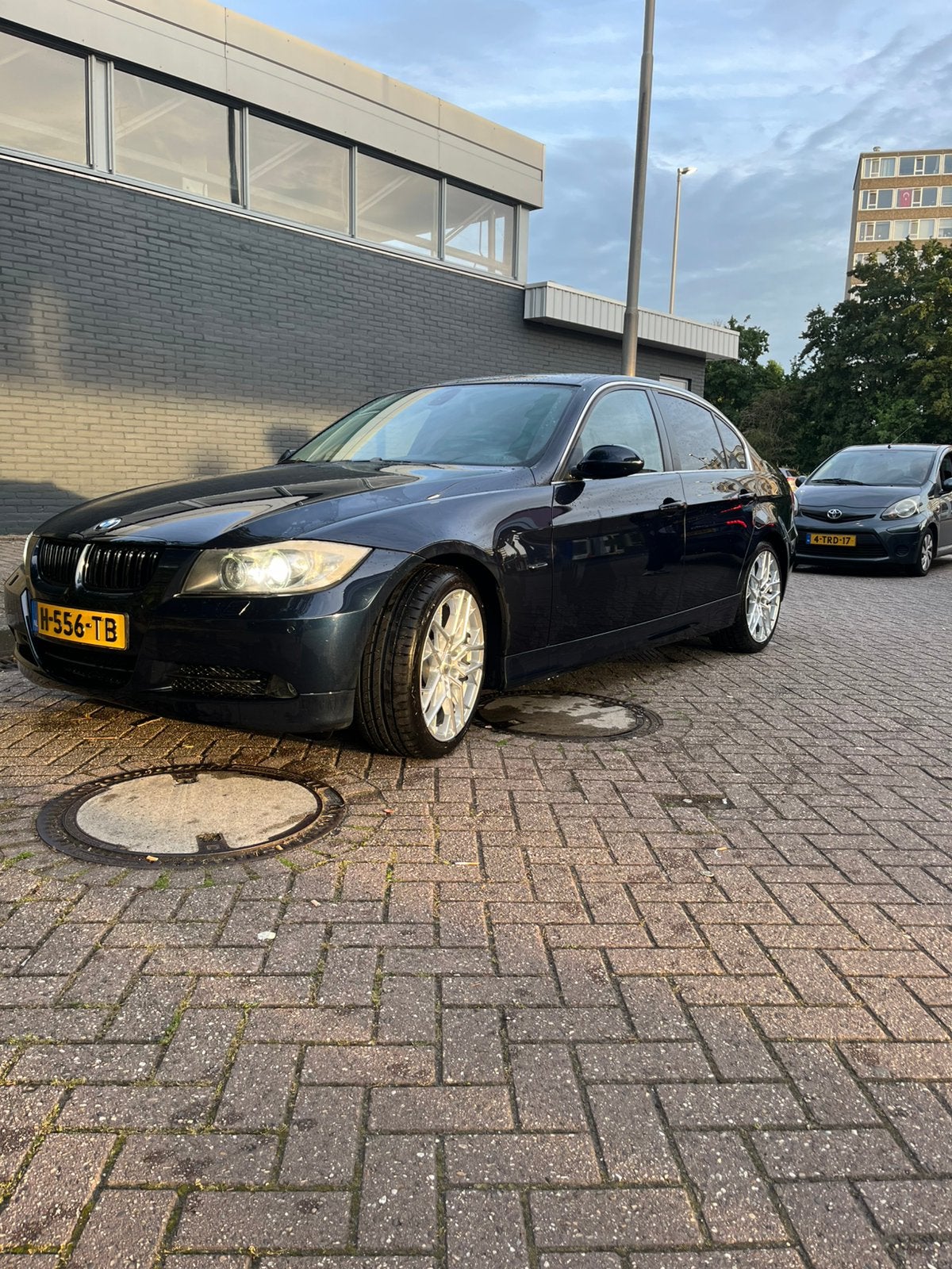 Bmw 325i 2005 monaco blauw, Automaat, 745 kg, Achterwielaandrijving, Mistlampen