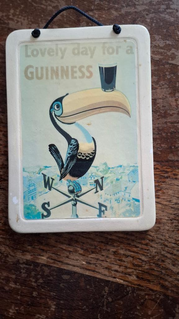 Guinness hanger porselein, Verzamelen, Biermerken, Verzenden, Overige merken