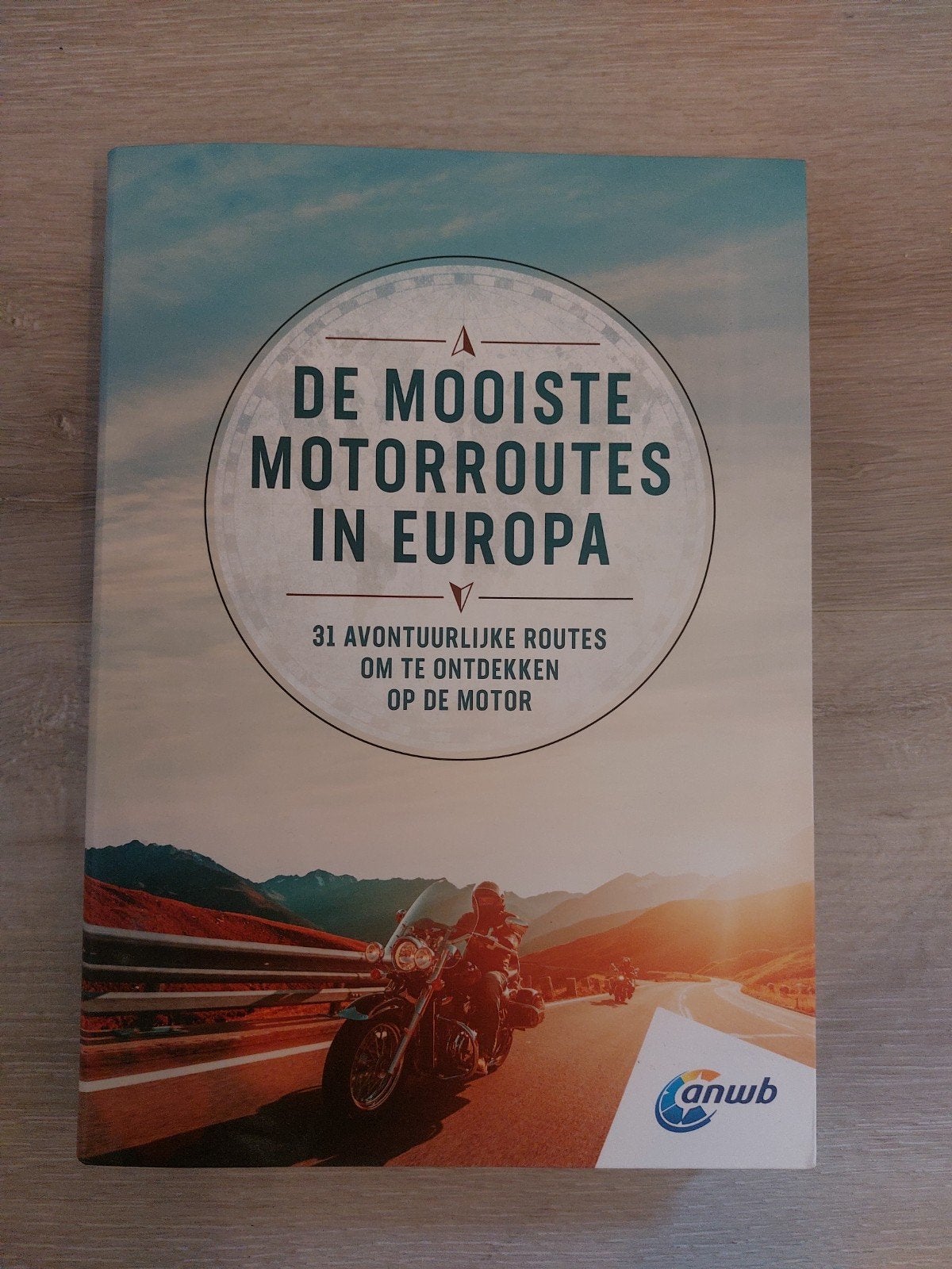 De Mooiste Motorroutes in Europa - ANWB Boek, Ophalen of Verzenden, Zo goed als nieuw