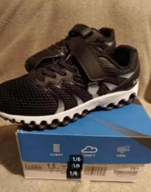 K Swiss kinderschoenen maat 33 nieuw, Meisje, Schoenen, Nieuw, Ophalen of Verzenden