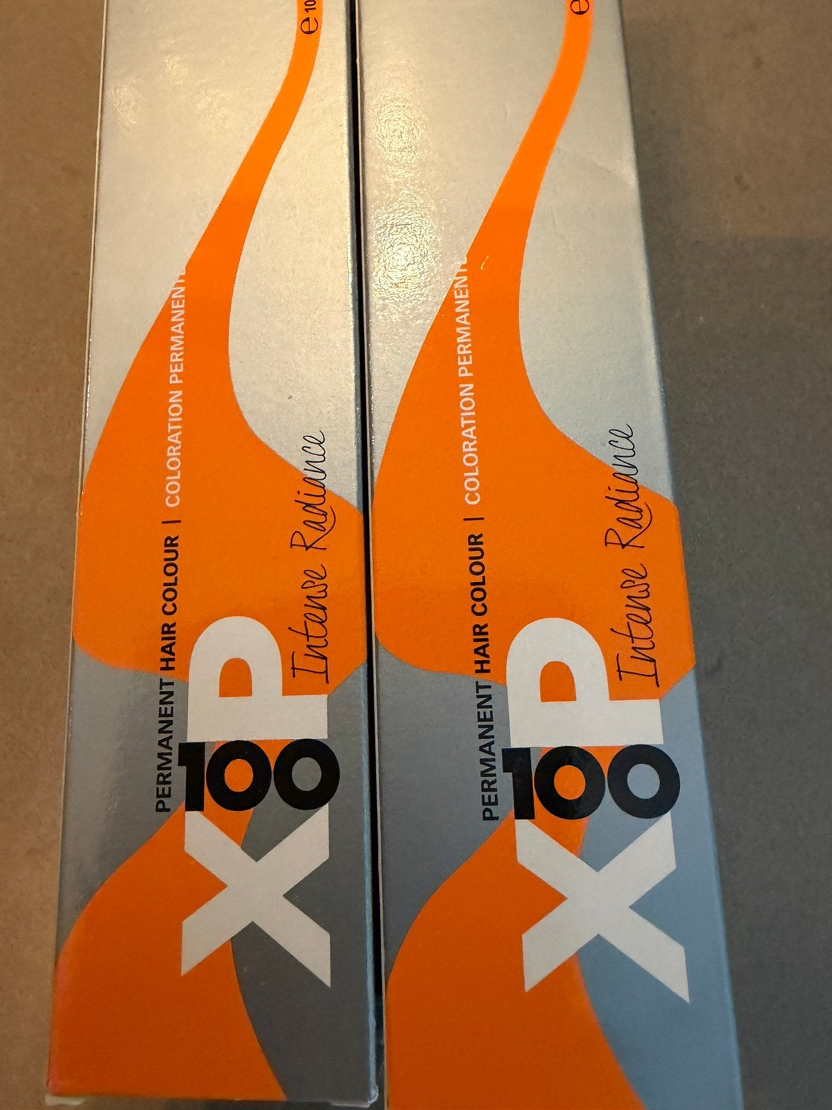2x2 nieuwe tubes middelbruin haarverf, Ophalen of Verzenden, Nieuw, Overige typen