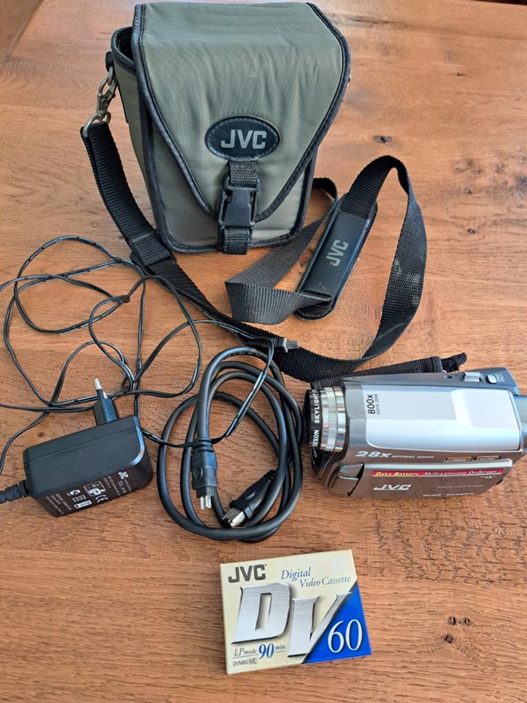 JVC videocamara, Audio, Tv en Foto, Videocamera's Digitaal, Ophalen of Verzenden, JVC, 20x of meer