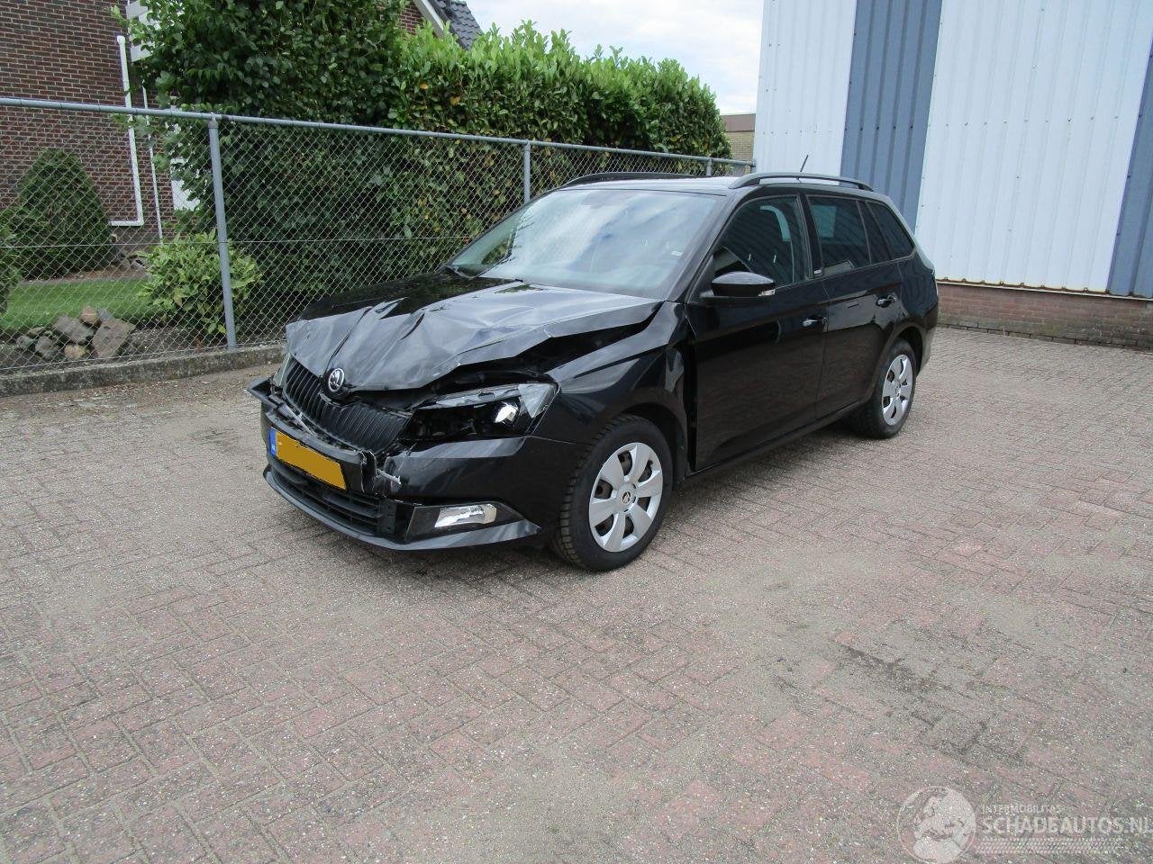 Skoda Fabia 1.2 TSI Clima Radio/CD (bj 2016), Auto diversen, Infoline@skoda-auto.cz, Overige carrosserieën, Zwart, Handgeschakeld