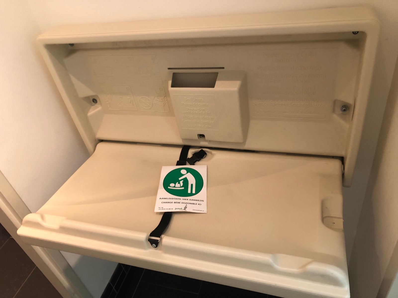 Opklapbare Baby Luier Commode - Ruimtebesparend en Praktisch, Minder dan 75 cm, Zo goed als nieuw, Commode, Ophalen