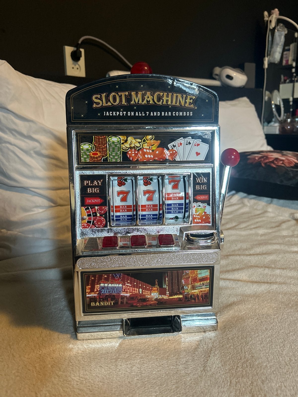 Slot Machine spaarpot - Werkt op batterijen, Verzamelen, Automaten | Gokkasten en Fruitautomaten, Ophalen of Verzenden, Gebruikt