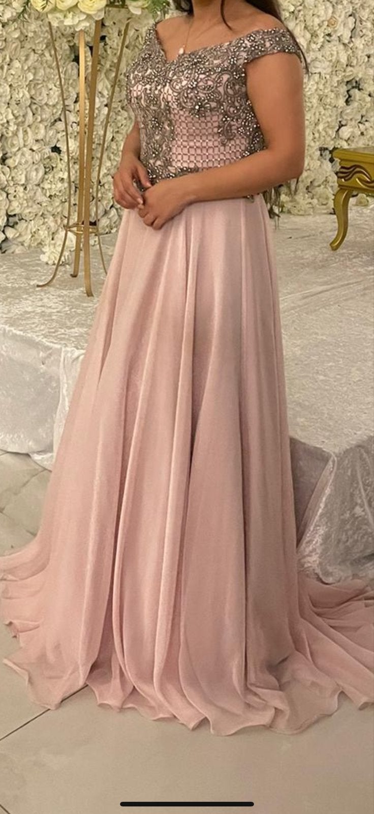 Mooie roze galajurk maat M met zilveren steentjes, Kleding | Dames, Gelegenheidskleding, Maat 38/40 (M), Galajurk, Ophalen of Verzenden