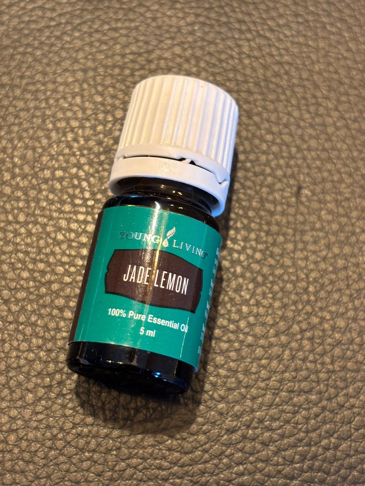 Nieuw jade lemon 5 ml van Young living, Ophalen of Verzenden, Nieuw, Aroma