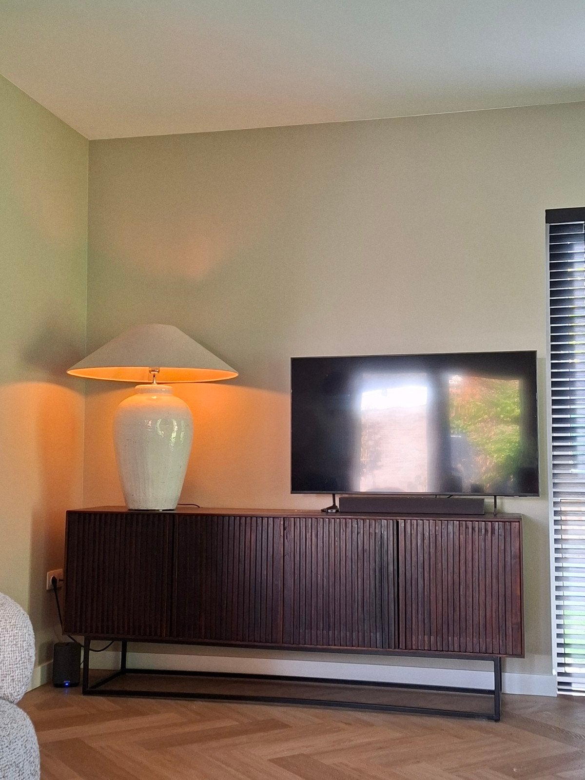 mooi massief houten dressoir/tv meubel, Ophalen, 150 tot 200 cm, Teakhout, Zo goed als nieuw