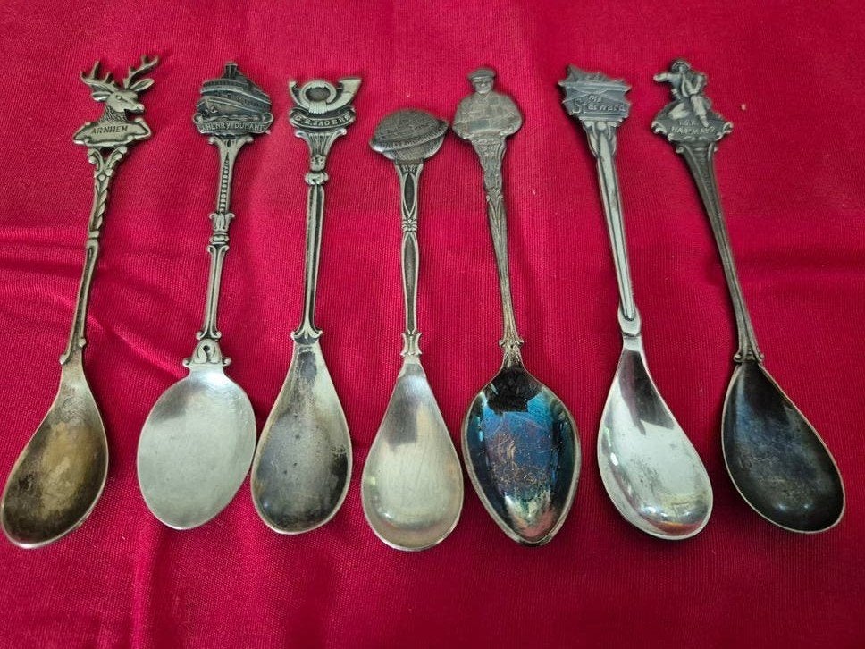 Vintage 7 verzamellepels | herdenking jubileum boten post, Antiek en Kunst, Ophalen of Verzenden