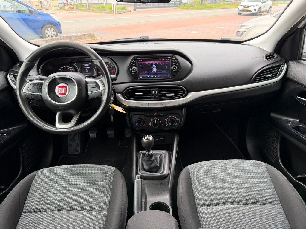 Fiat Tipo Stationwagon 1.4 Street Airco|NAVI|Bluetooth|6Bak, Auto's, Fiat, Voorwielaandrijving, 12 maanden, Stof, Gebruikt