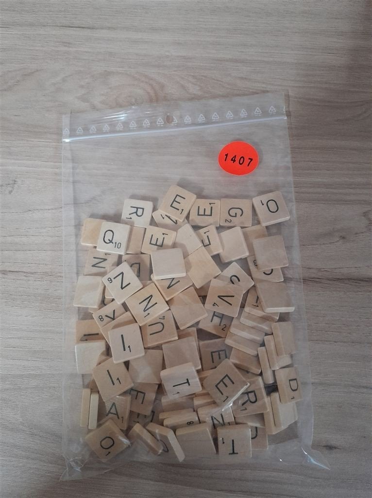 Scrabble houten letters - s1407, Hobby en Vrije tijd, Gezelschapsspellen | Bordspellen, Verzenden, Zo goed als nieuw
