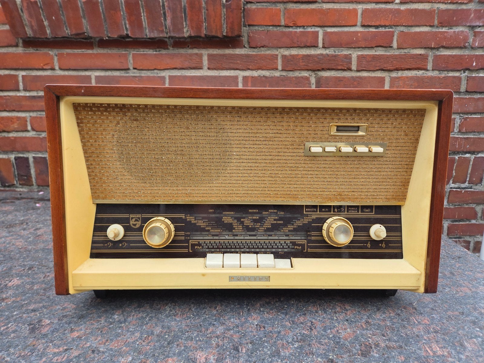 Vintage Philips buizenradio met FM, Ophalen