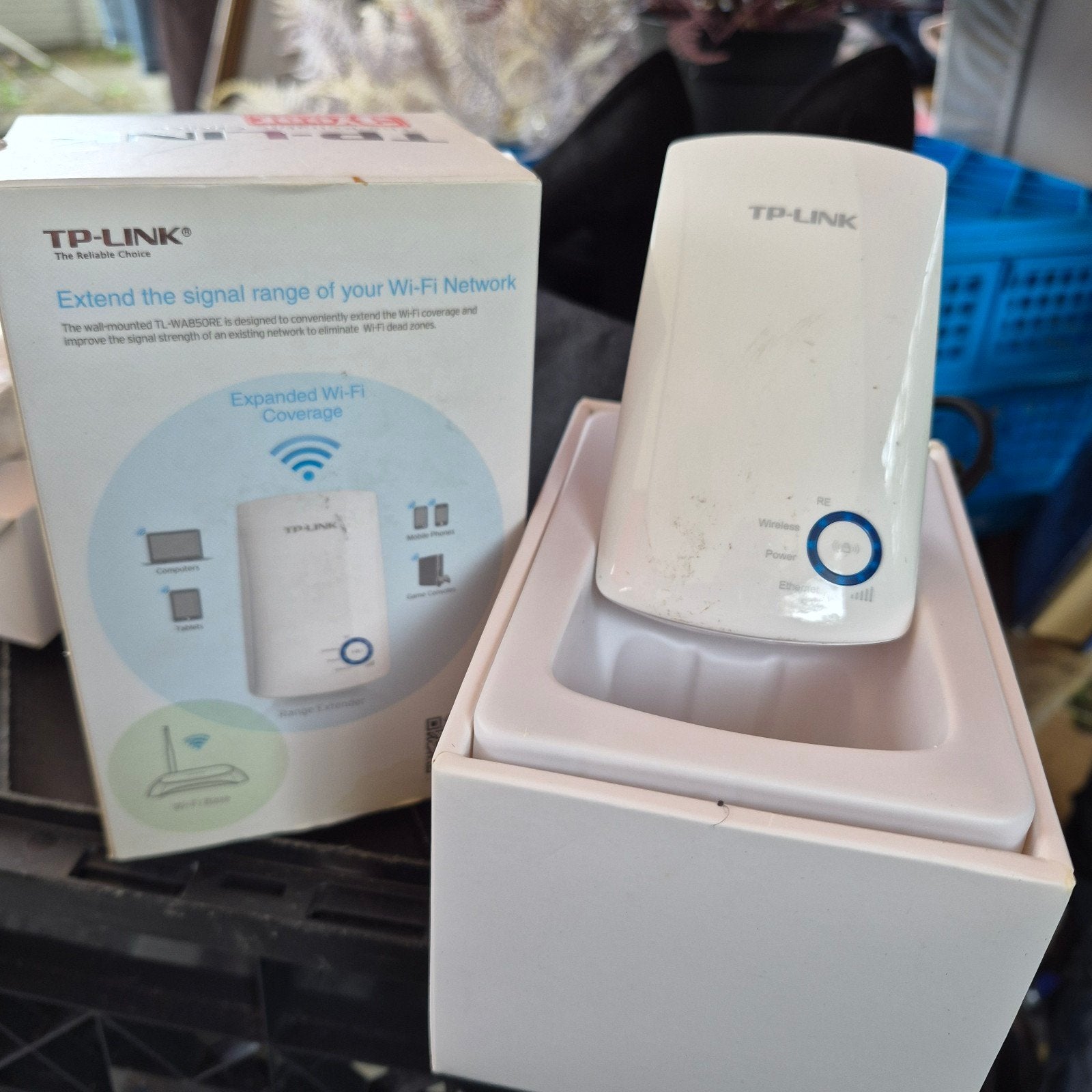 Nieuw in doos: TP-Link 300 Mbps Universele WiFi Range Extend, Computers en Software, WiFi-versterkers, Nieuw, Ophalen of Verzenden