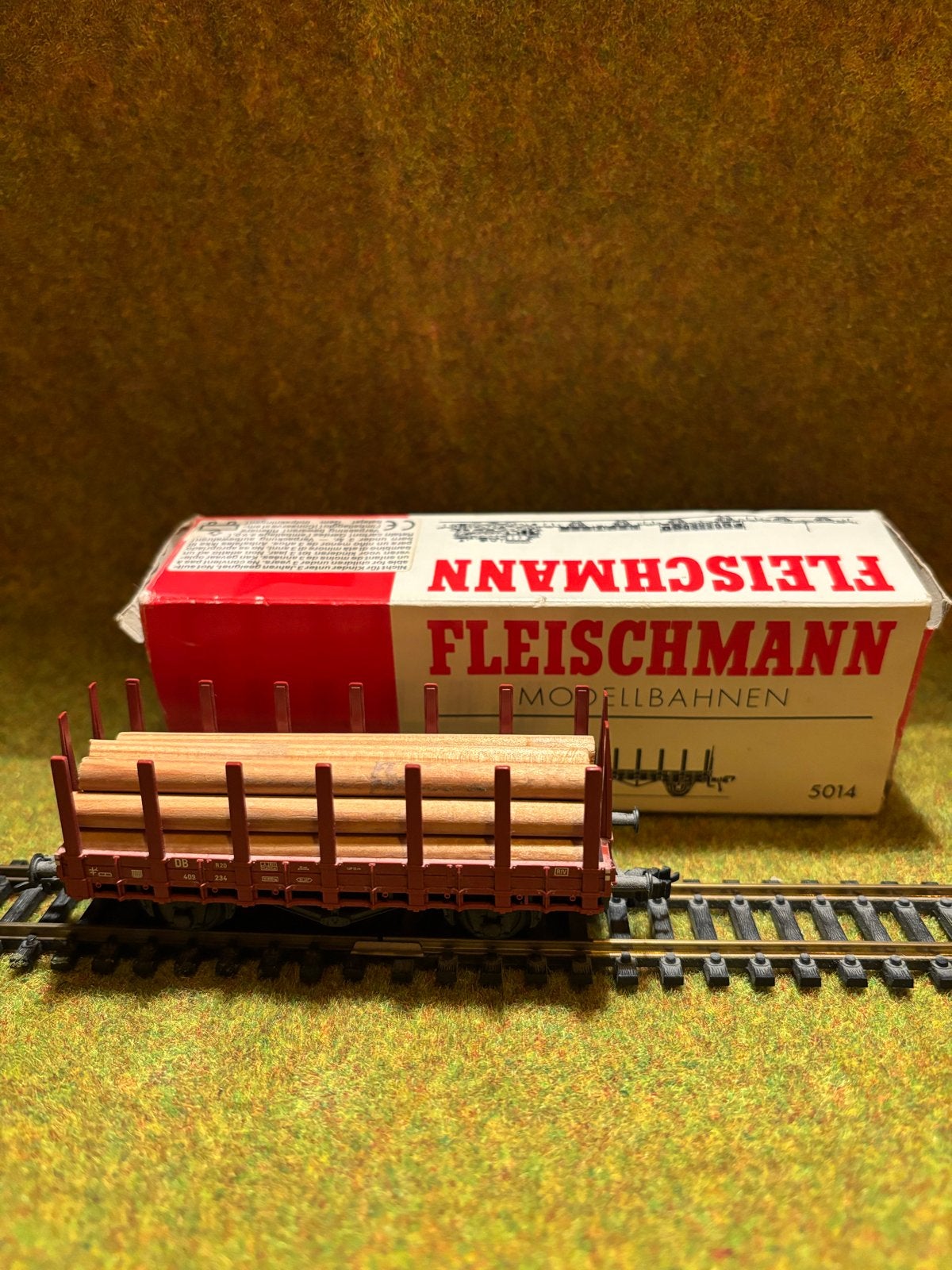 Fleischmann 5014 Houtwagon met lading, Hobby en Vrije tijd, Modeltreinen | H0, Gebruikt, Gelijkstroom, Fleischmann, Wagon