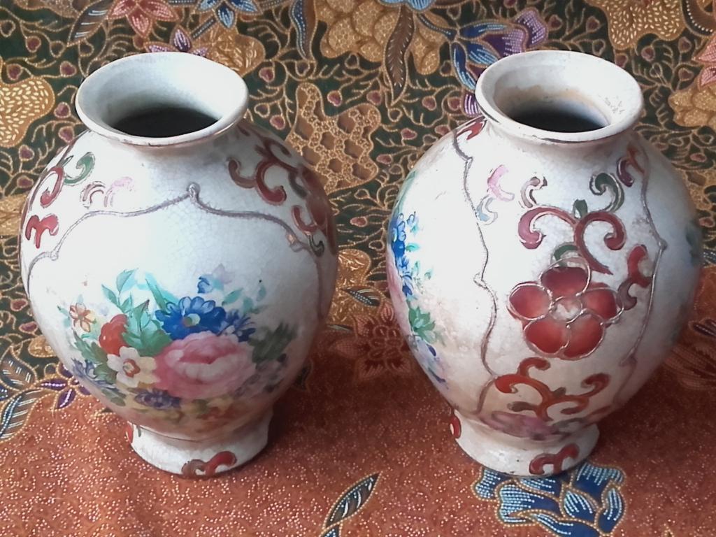 Mooi stel antieke porseleinen vaasjes uit Japan 13 cm., Ophalen of Verzenden