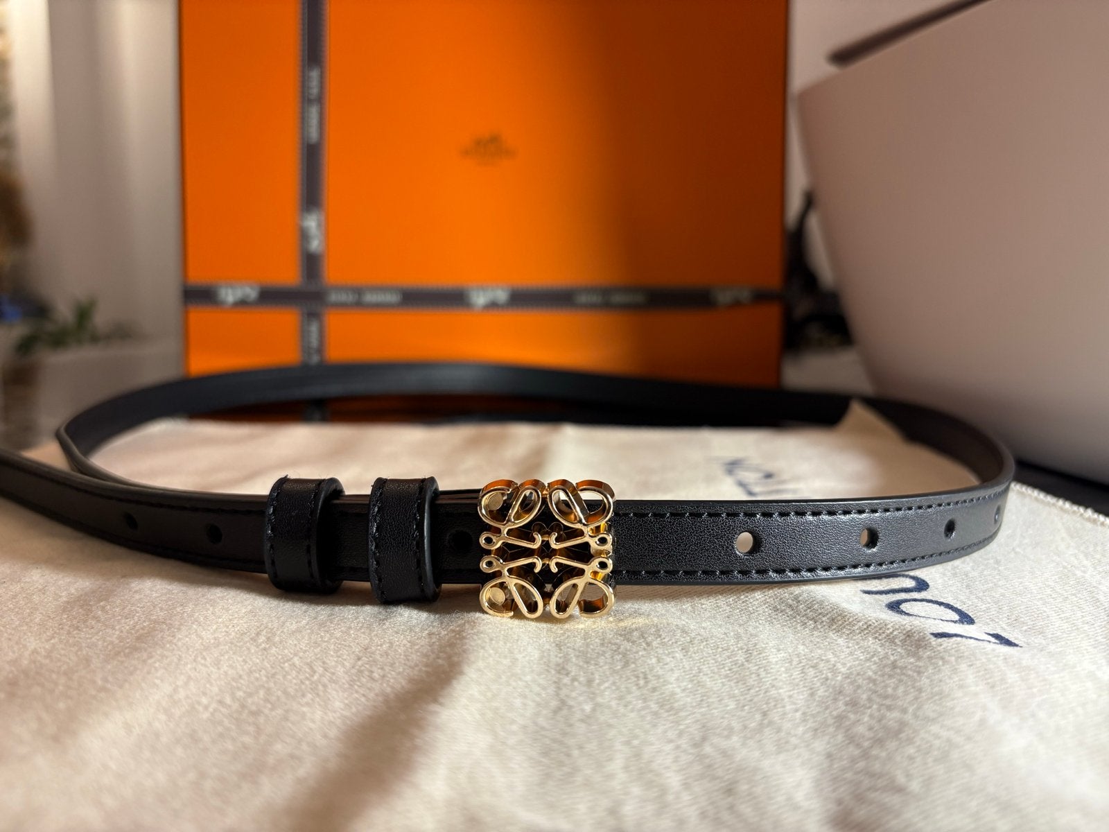 Loewe Anagram riem zwart goud, Kleding | Dames, Minder dan 3 cm, 90 tot 100 cm, Heupriem, Ophalen of Verzenden