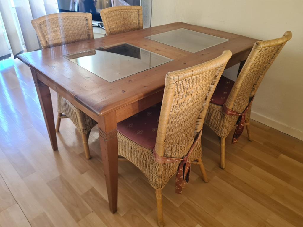 Houten Eettafel met 4 stoelen en lades, Huis en Inrichting, Tafels | Eettafels, Ophalen, Gebruikt, Overige materialen, 50 tot 100 cm