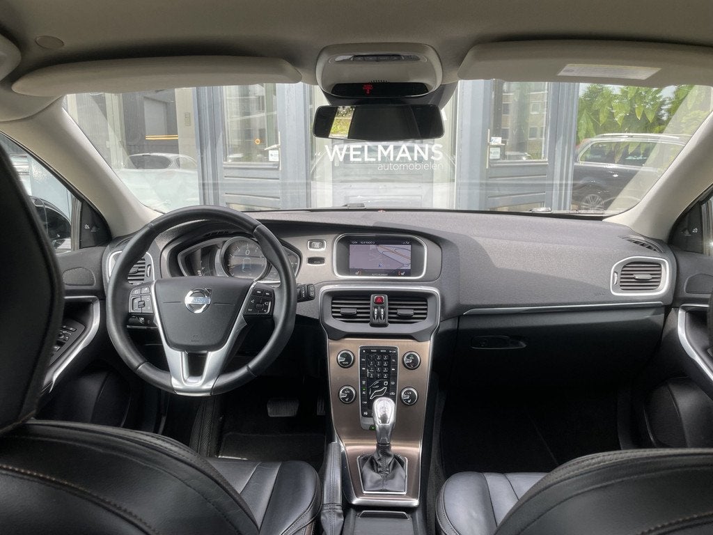 Volvo V40 Cross Country 2.5 T5 AWD Summum 5-cil | P-camera |, Auto's, Automaat, Gebruikt, Zwart, 2497 cc