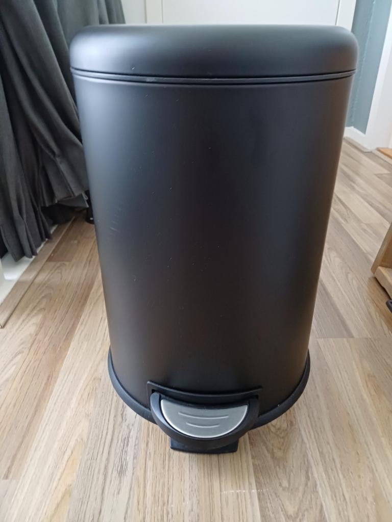 Te koop nieuwe pedaalemmer, Huis en Inrichting, Woonaccessoires | Prullenbakken, Ophalen of Verzenden, Nieuw, Minder dan 50 cm