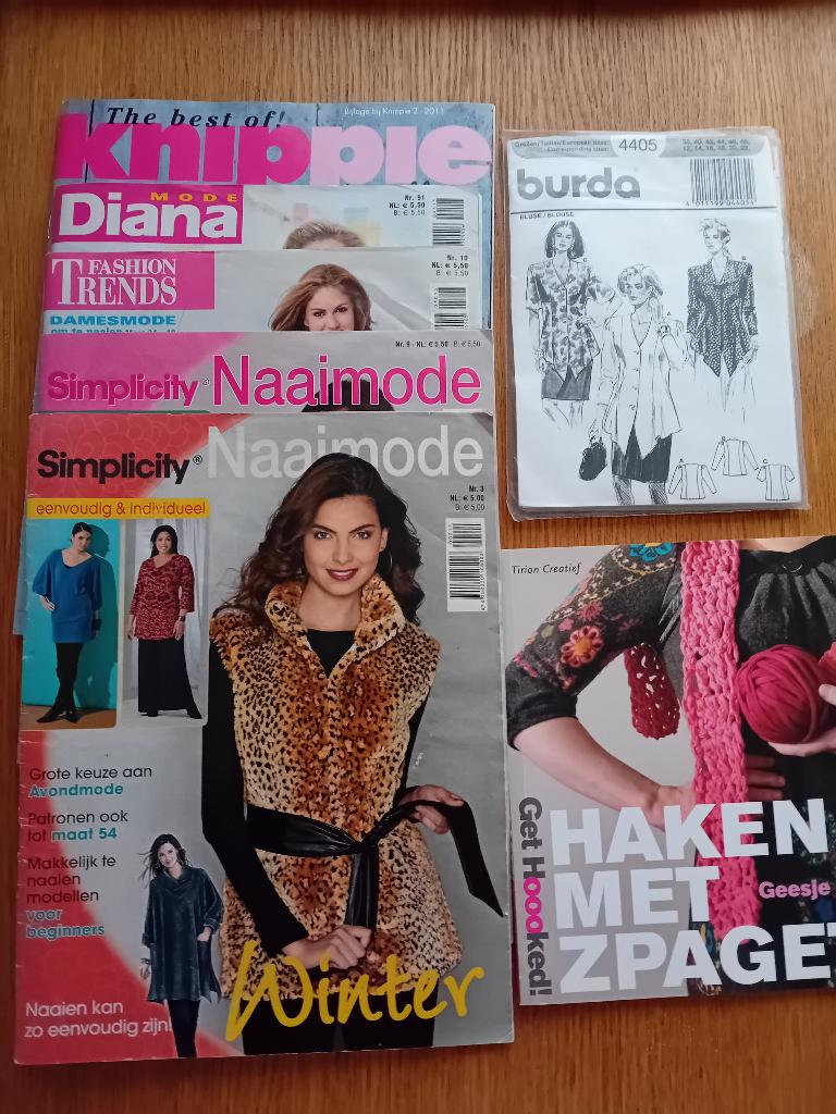 Knippie, Diana, Fashio Trend, Simplicity, Hobby en Vrije tijd, Kledingpatronen, Overige typen, Vrouw, Zo goed als nieuw, Ophalen