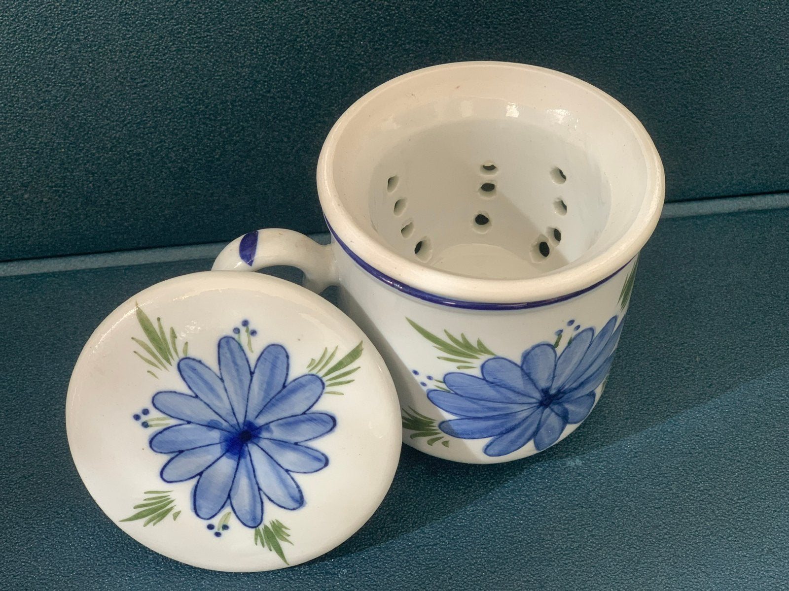 Prachtige brocante theebeker  met deksel en filter, Ophalen of Verzenden