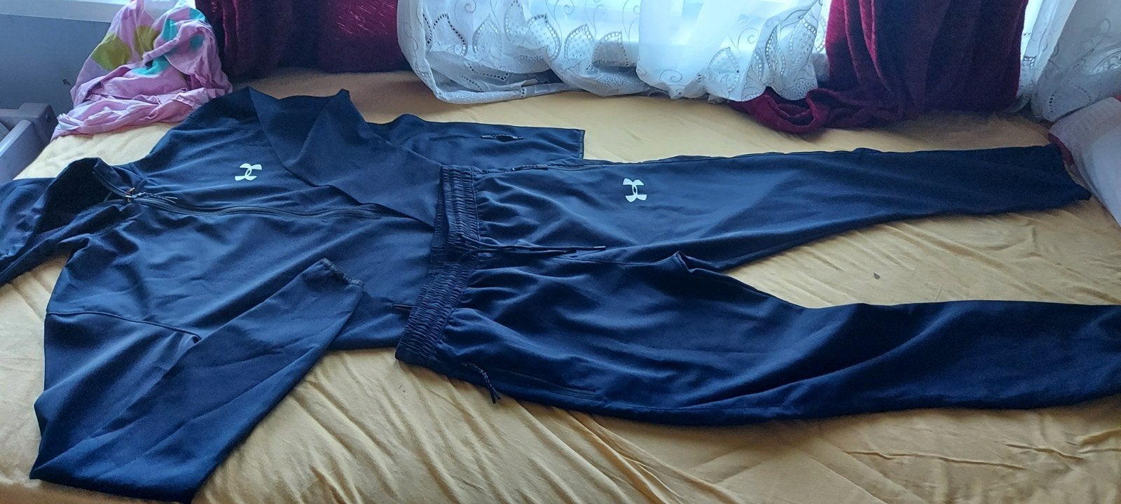 leuk under armour trainingspak maat s/ m, Ophalen of Verzenden, Zo goed als nieuw, Zwart, Algemeen