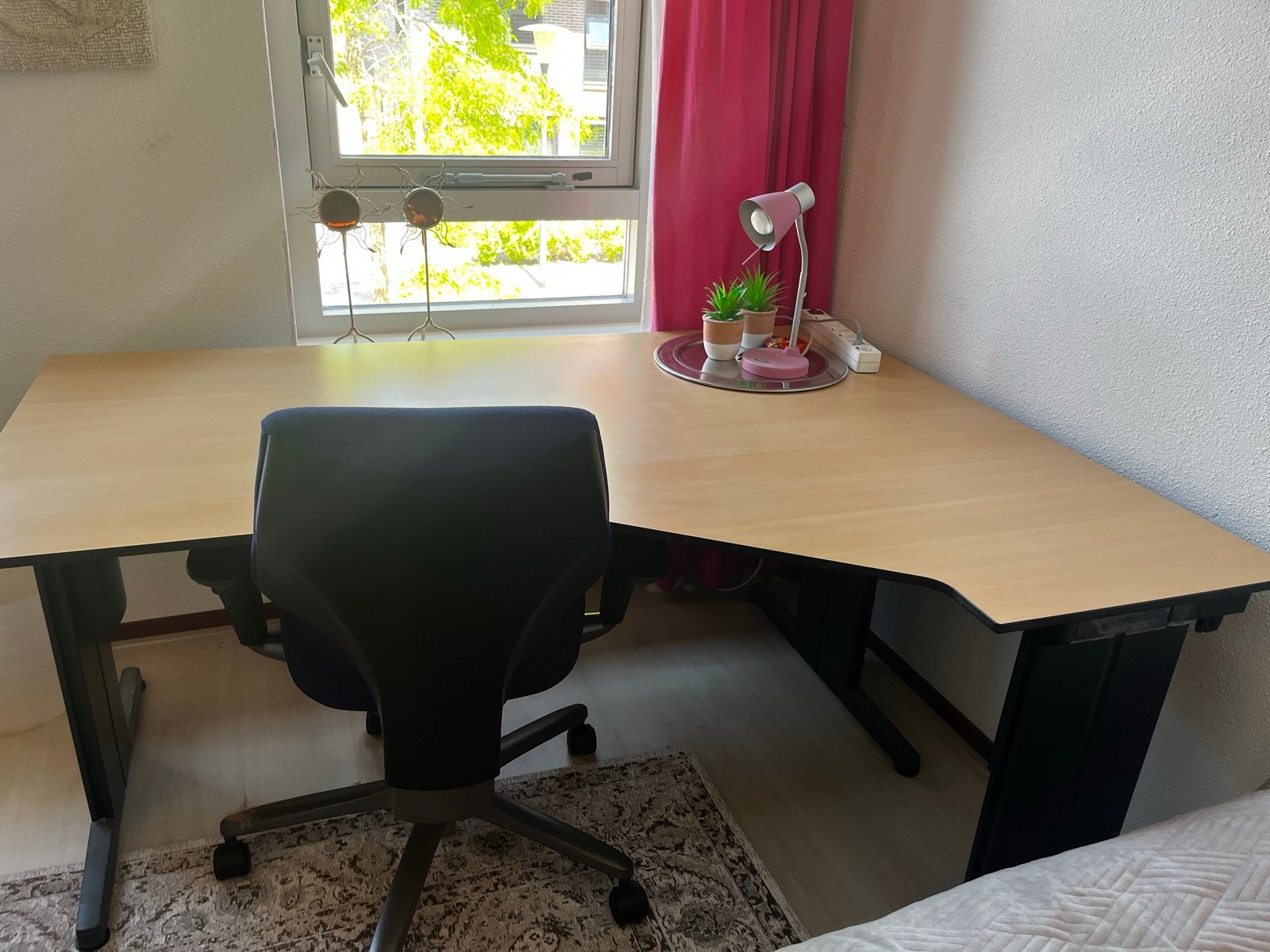 Handmatig in hoogte verstelbaar hoekbureau, Huis en Inrichting, Ophalen, 160 cm, Gebruikt, Hout