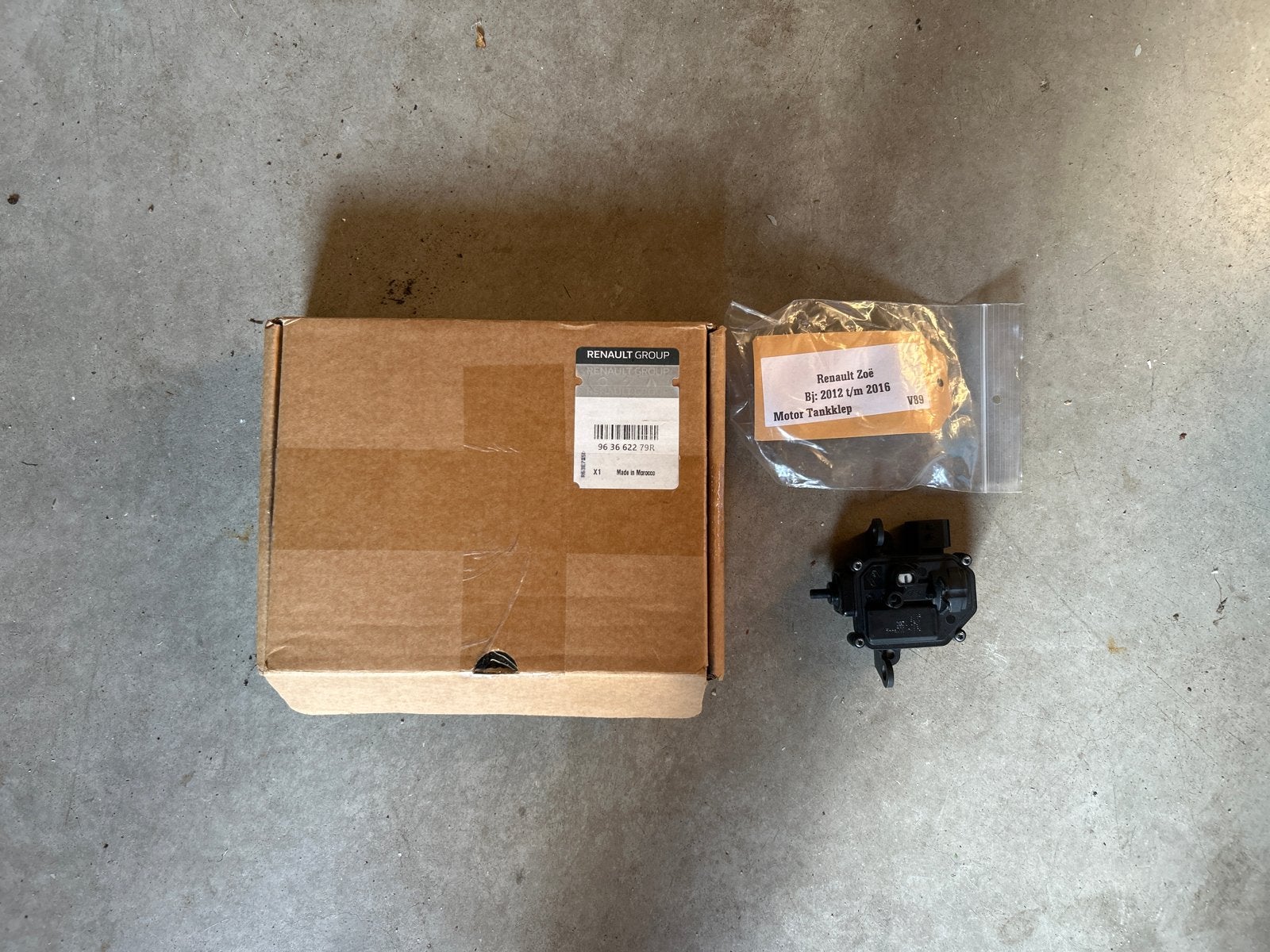Motor laadklep Renault Zoe 2012-2016 963662279R, Ophalen of Verzenden, Gebruikt, Renault