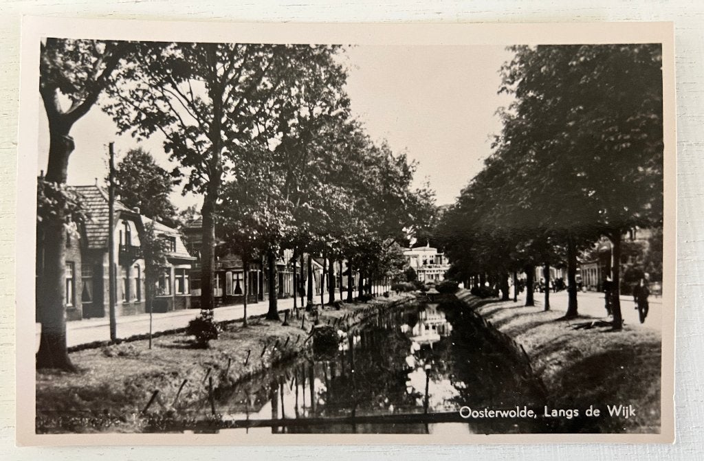 Oude Ansichtkaart - Oosterwolde - Langs de Wijk, Ophalen of Verzenden, Voor 1920, Gelopen, Friesland