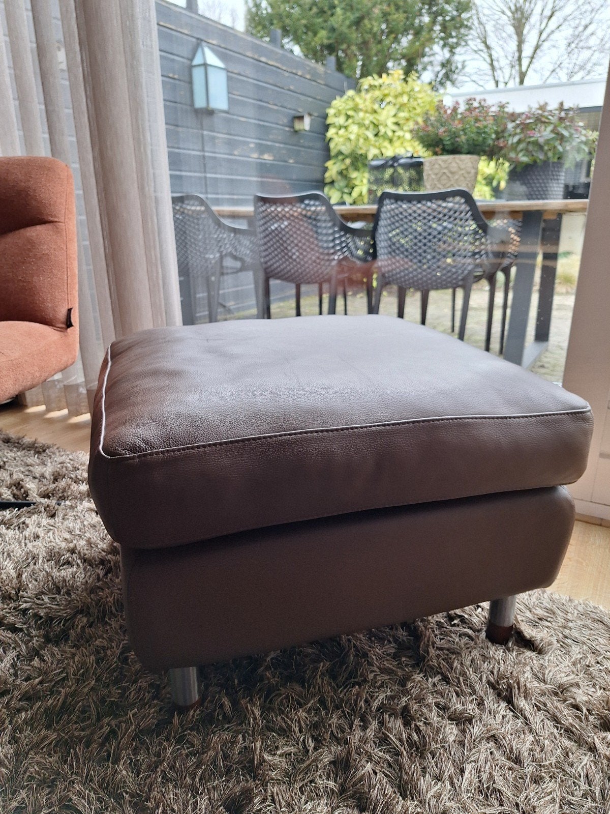 Leder poef, Ophalen of Verzenden, Vierkant, 50 tot 75 cm, 50 tot 75 cm