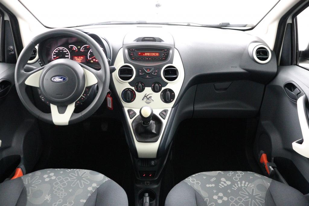 Ford Ka 1.2 Style s/s (bj 2016), Auto's, Ford, Stof, Gebruikt, 4 cilinders, 4 stoelen