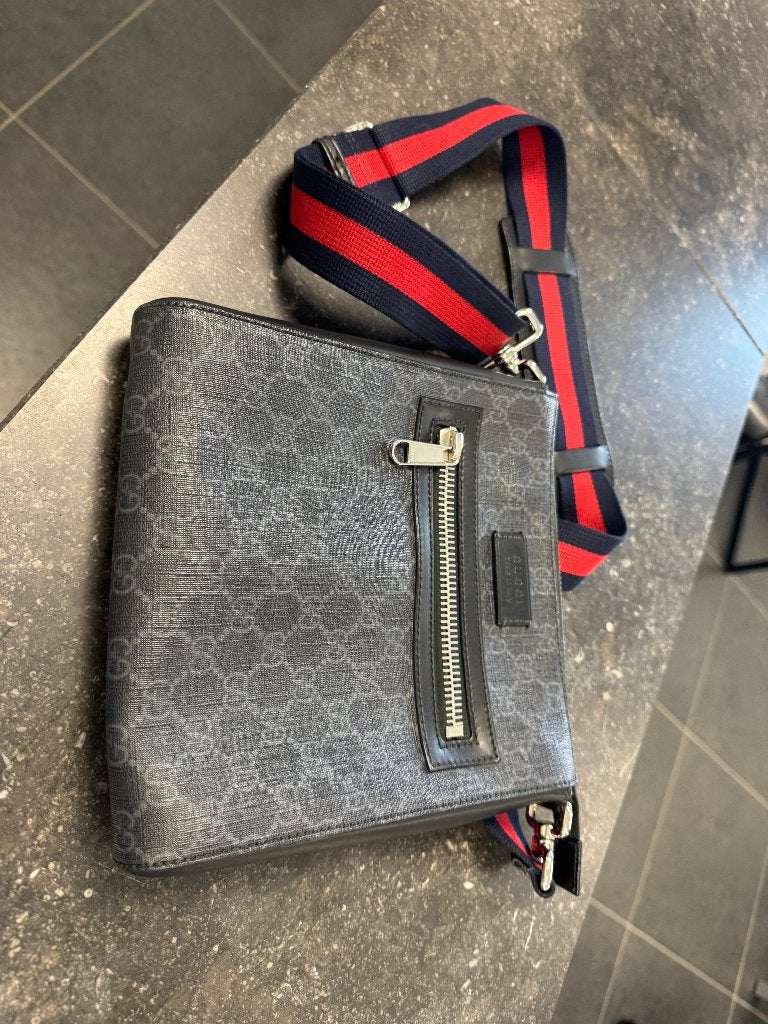 Gucci, Ophalen, 30 cm of meer, Zwart, Nieuw