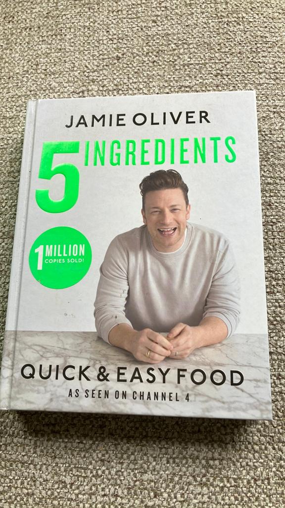 Jamie Oliver 5 ingrediënten Kookboek, Boeken, Gelezen, Ophalen of Verzenden, Europa, Gezond koken