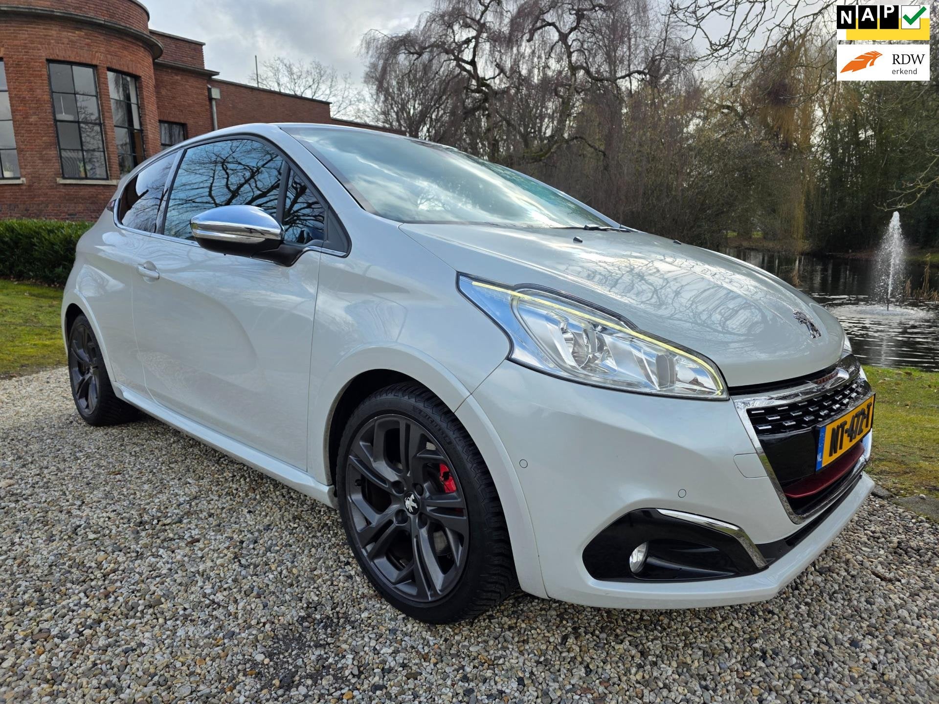 Peugeot 208 1.6 e-THP GTi NIEUWSTAAT pano/AIRCO/cruise/NAVI, Auto's, Peugeot, Voorwielaandrijving, Gebruikt, Euro 6, Origineel Nederlands