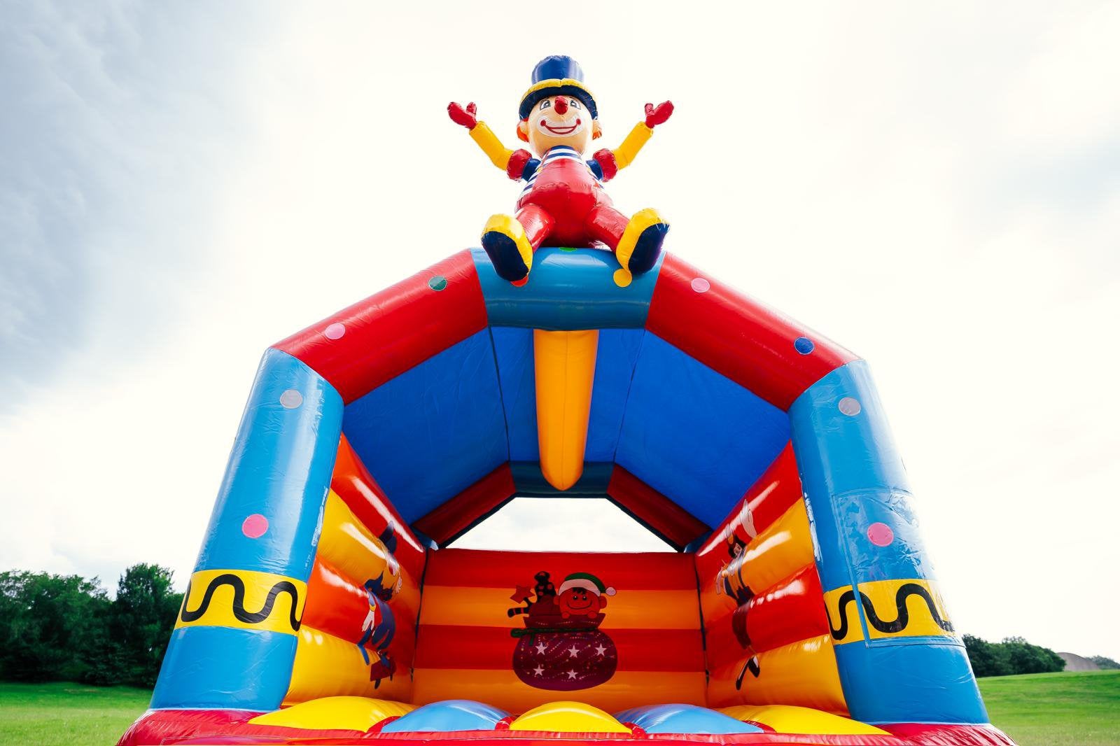 Springkussen huren / Clown, Ophalen, Zo goed als nieuw
