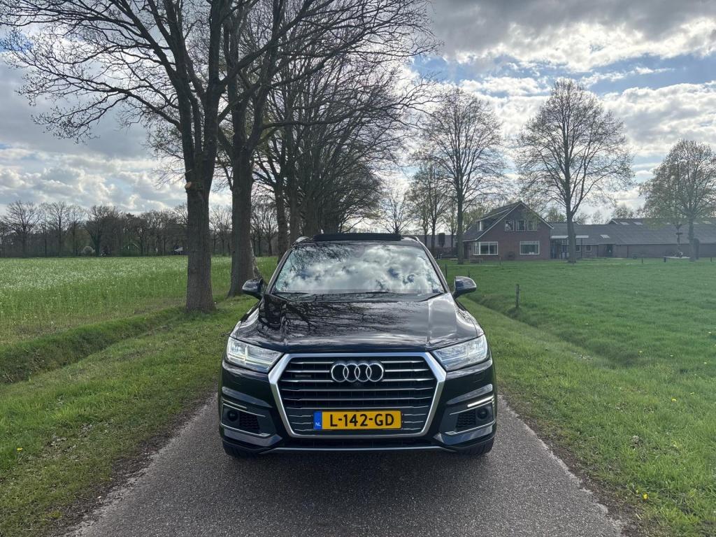 Audi Q7 3.0 TDI e-tron quattro | Pano | Luchtvering | ACC |, Auto's, Automaat, Gebruikt, Euro 6, 259 pk