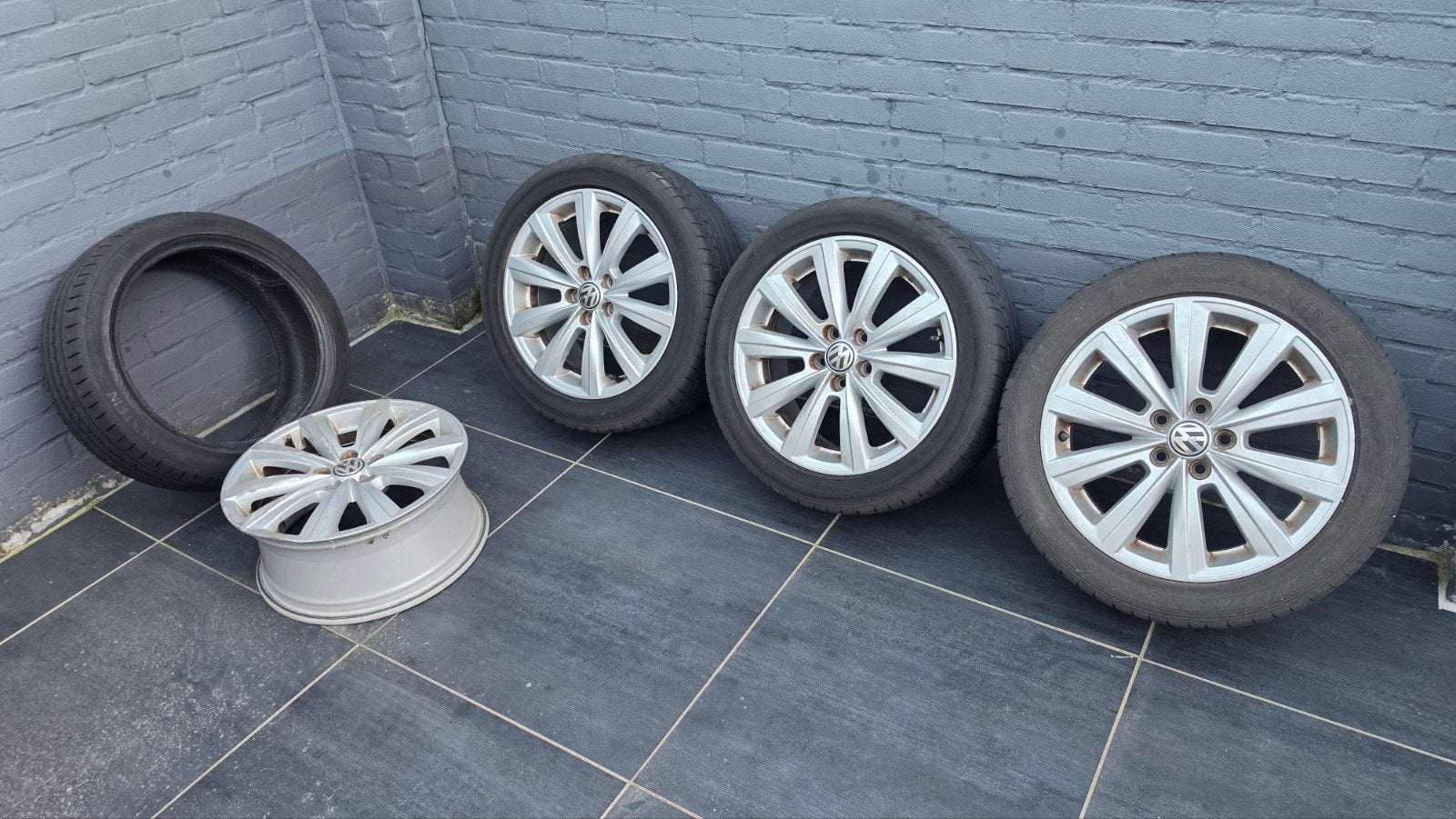 Set van 4 originele Volkswagen velgen 16 inch, Auto-onderdelen, Ophalen, 215 mm, 16 inch, Banden en Velgen