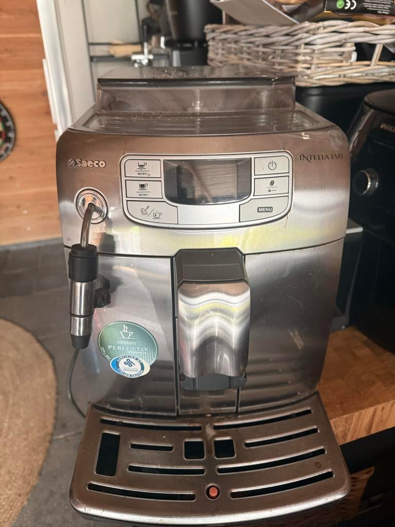 Saeco Intelia Evo volautomatische espressomachine, Witgoed en Apparatuur, Koffiezetapparaten, Afneembaar waterreservoir, Gebruikt