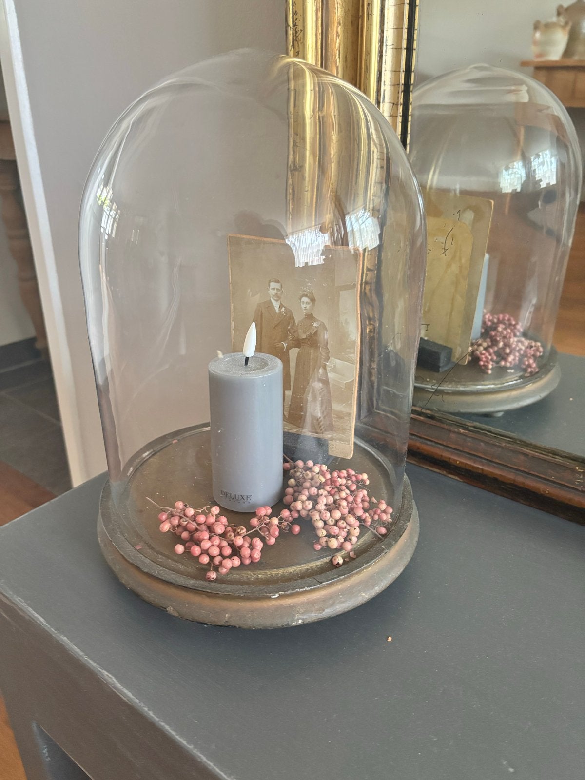 Glazen stolp met decoratie en LED-kaars, Antiek en Kunst, Ophalen