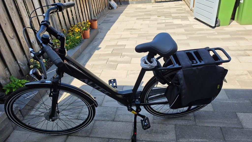 Altec Delta Plus damesfiets, Versnellingen, 56 cm of meer, Zo goed als nieuw, Schijfrem