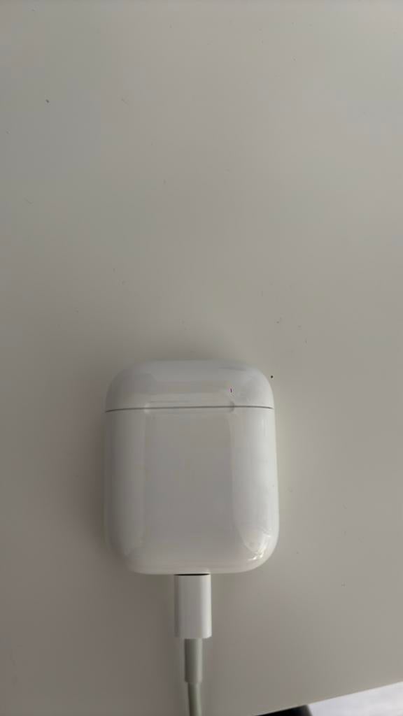 AirPods Oplaadcase (1e generatie) - Losse Case, Ophalen of Verzenden, Gebruikt, Overige merken, Draadloos