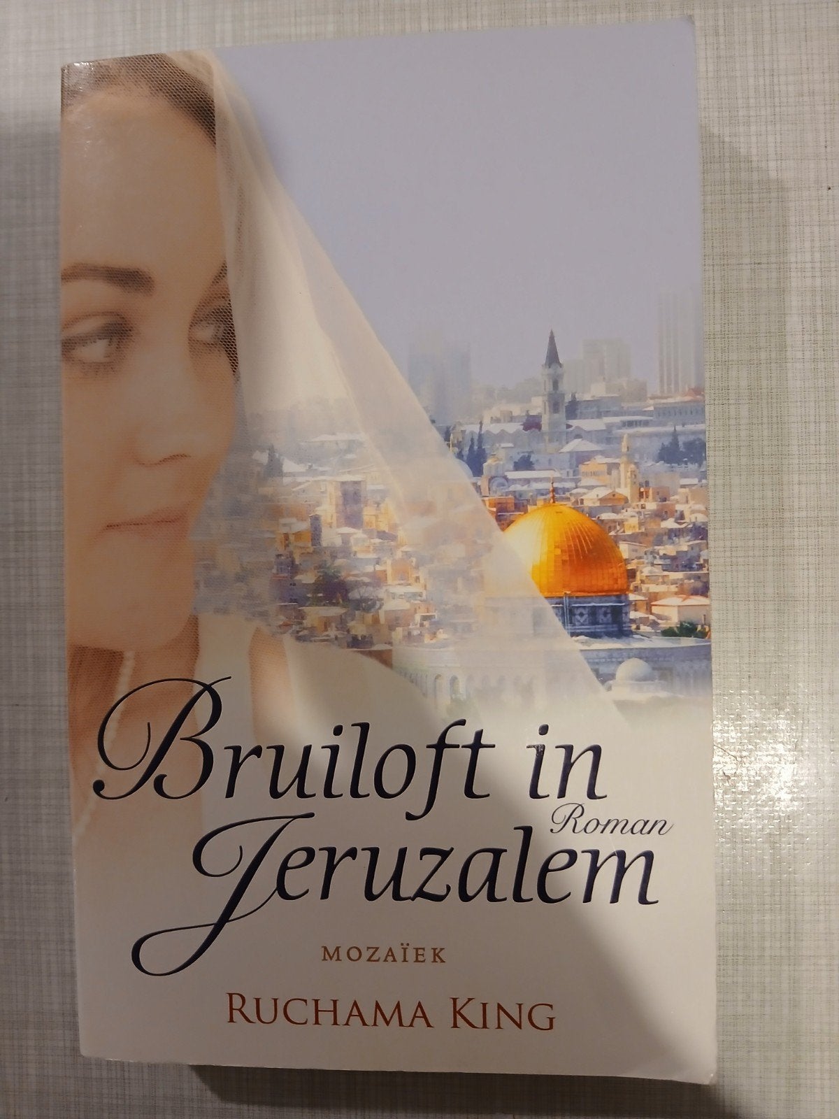 R. King - Bruiloft in Jeruzalem, Ophalen of Verzenden, Zo goed als nieuw, R. King