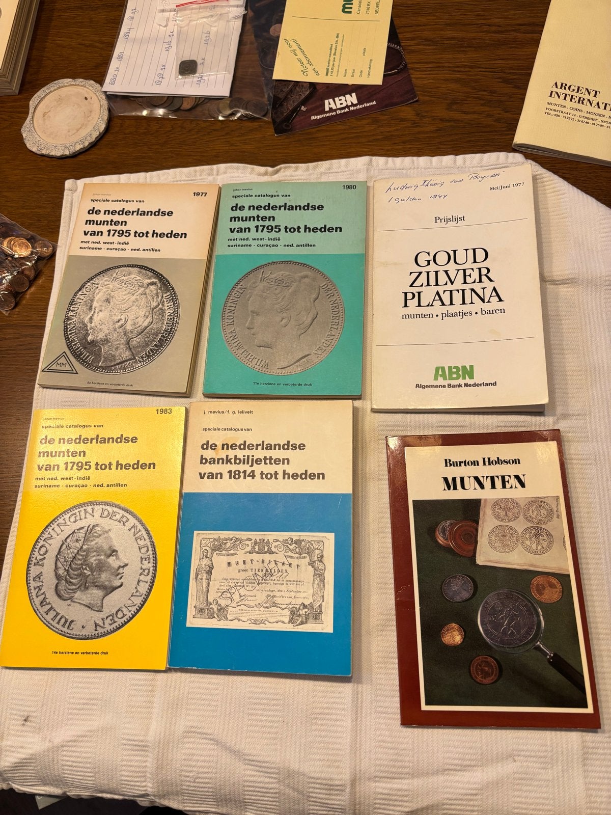 6x Catalogus Nederlandse Munten en Bankbiljetten, Postzegels en Munten, Ophalen of Verzenden, Koning Willem I, Goud