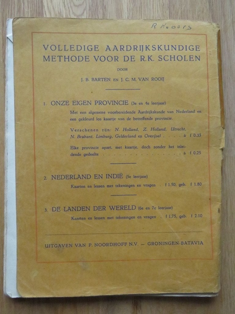 Atlassen uit 1934, 1938 en 1949 en Schoolplatenboek, Gelezen, Overige atlassen, Ophalen of Verzenden, 1800 tot 2000