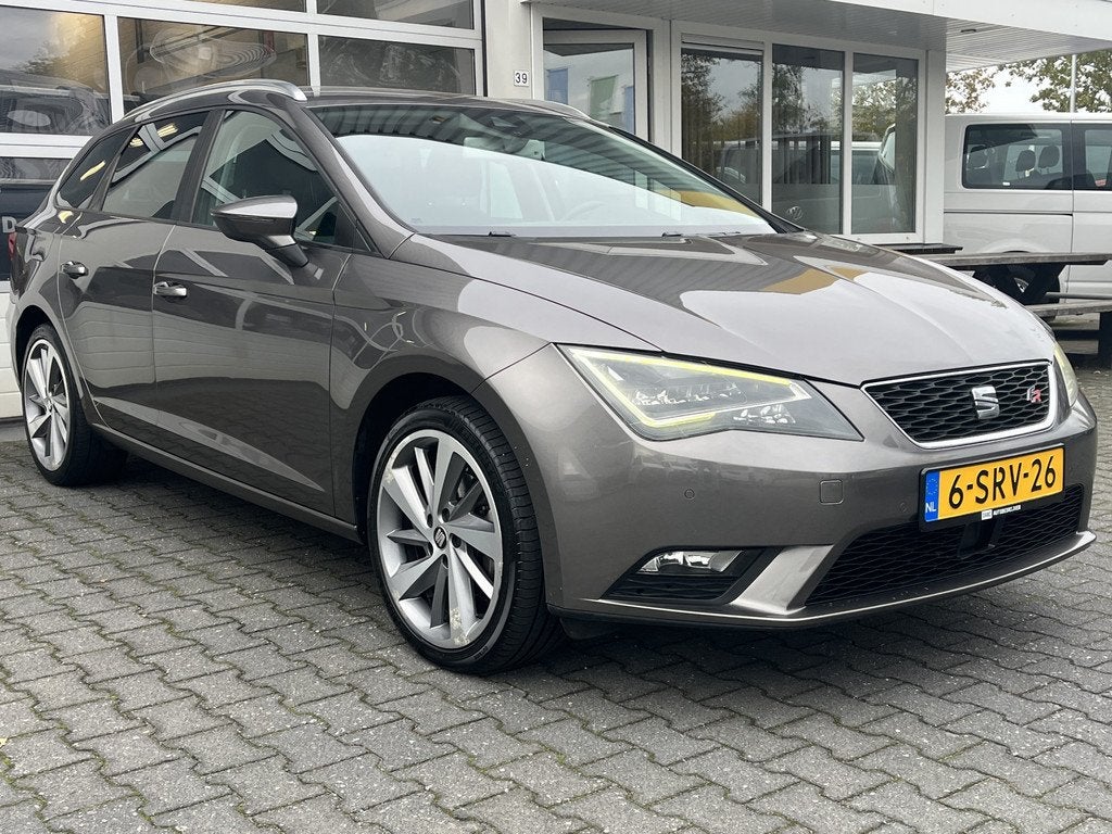 SEAT Leon ST 1.2 TSI DSG Automaat Style Business ACC Trekhaa, Euro 5, Gebruikt, Zwart, 4 cilinders