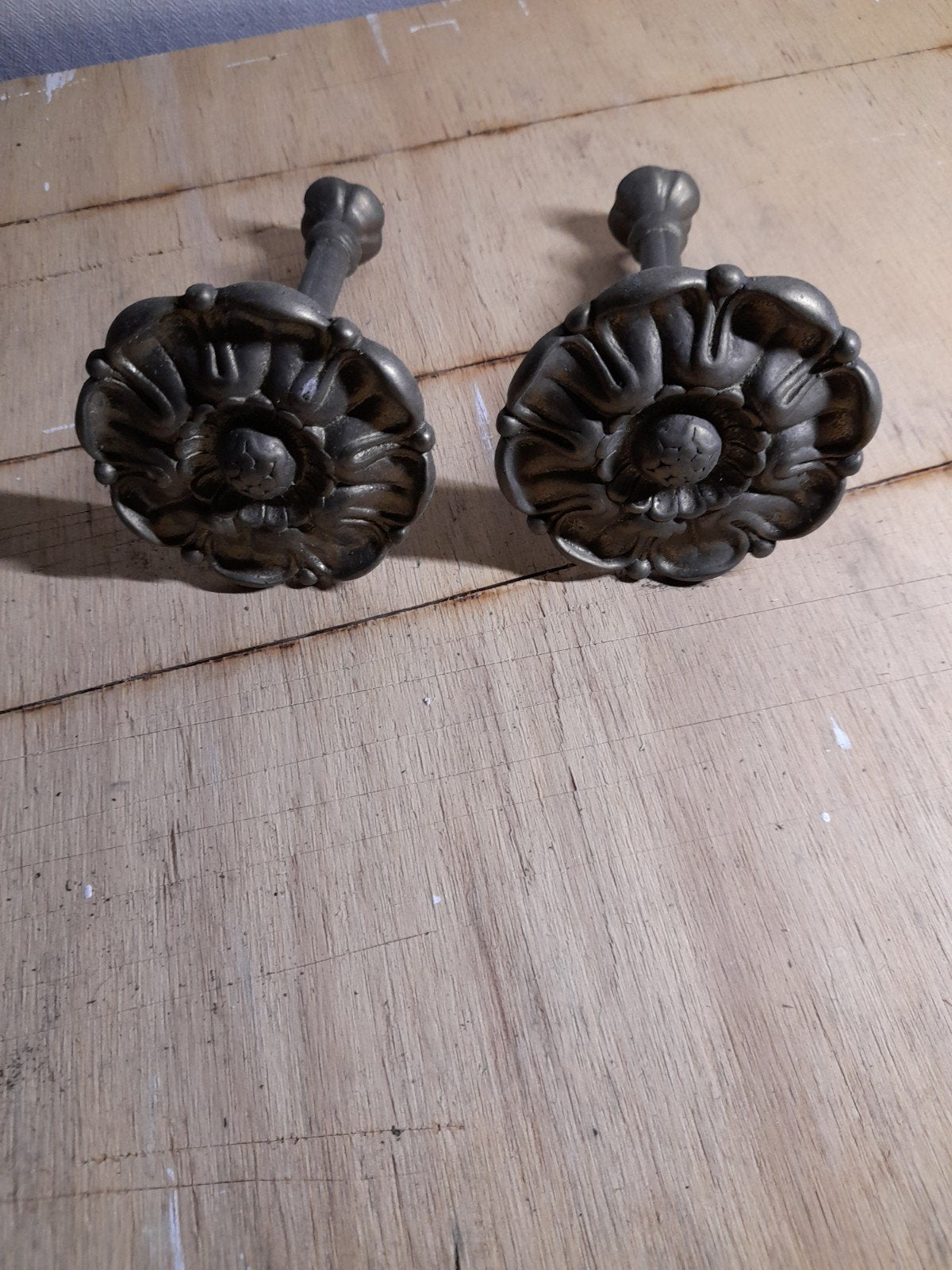 2 embrasses, Ophalen of Verzenden