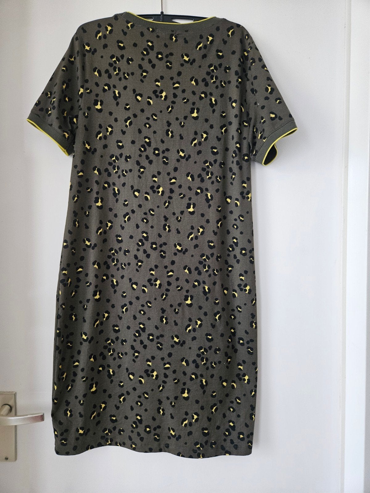True Spirit Jurk met Luipaardprint - Maat M, Maat 38/40 (M), Ophalen of Verzenden, Boven de knie, Groen