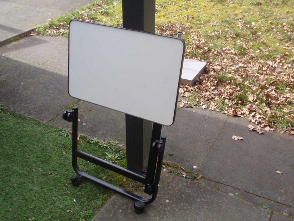 inklapbaar bedtafeltje, Ophalen, Zo goed als nieuw
