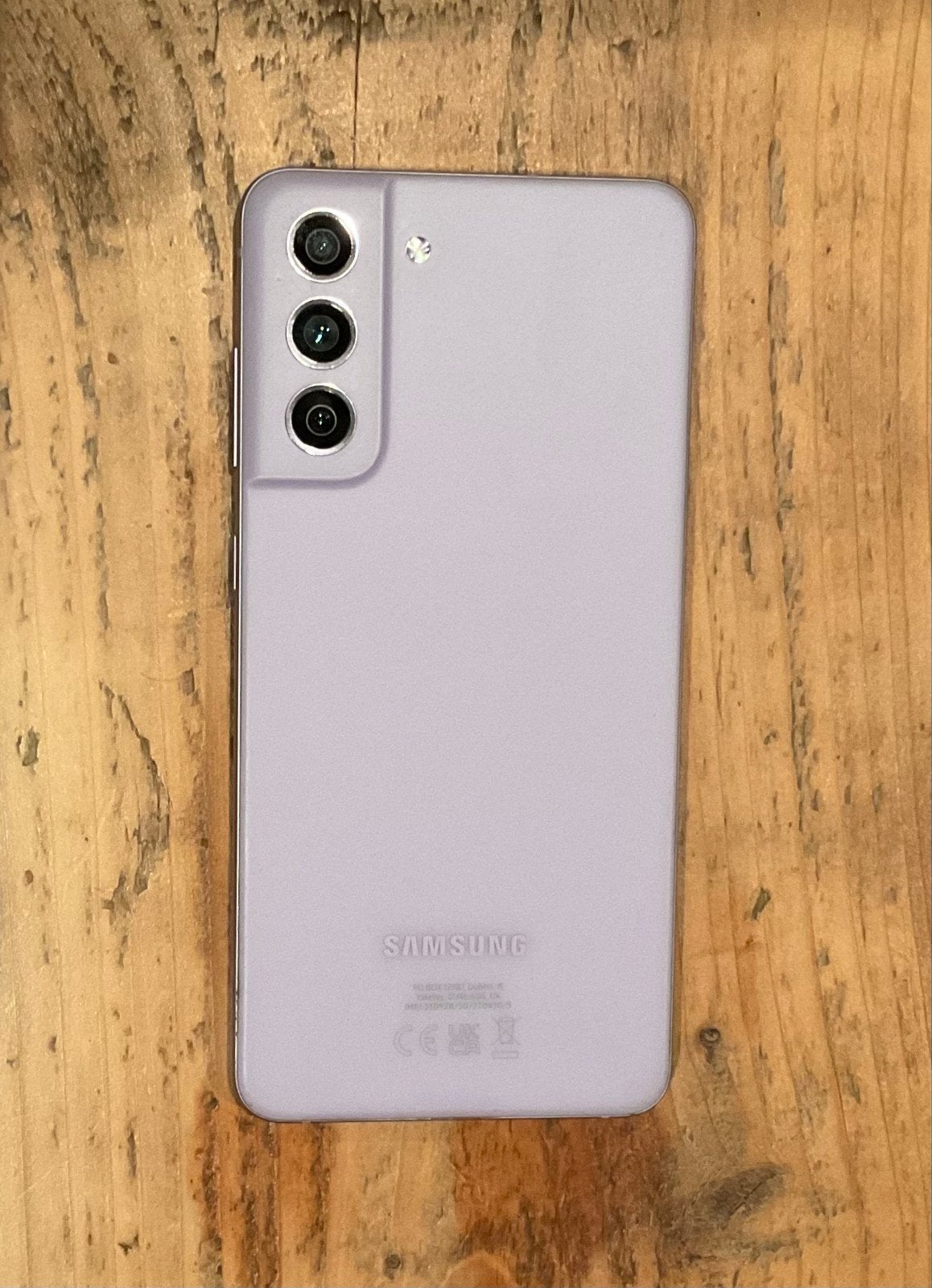 Foto 3 van Samsung Galaxy S21 FE 128GB lavendel