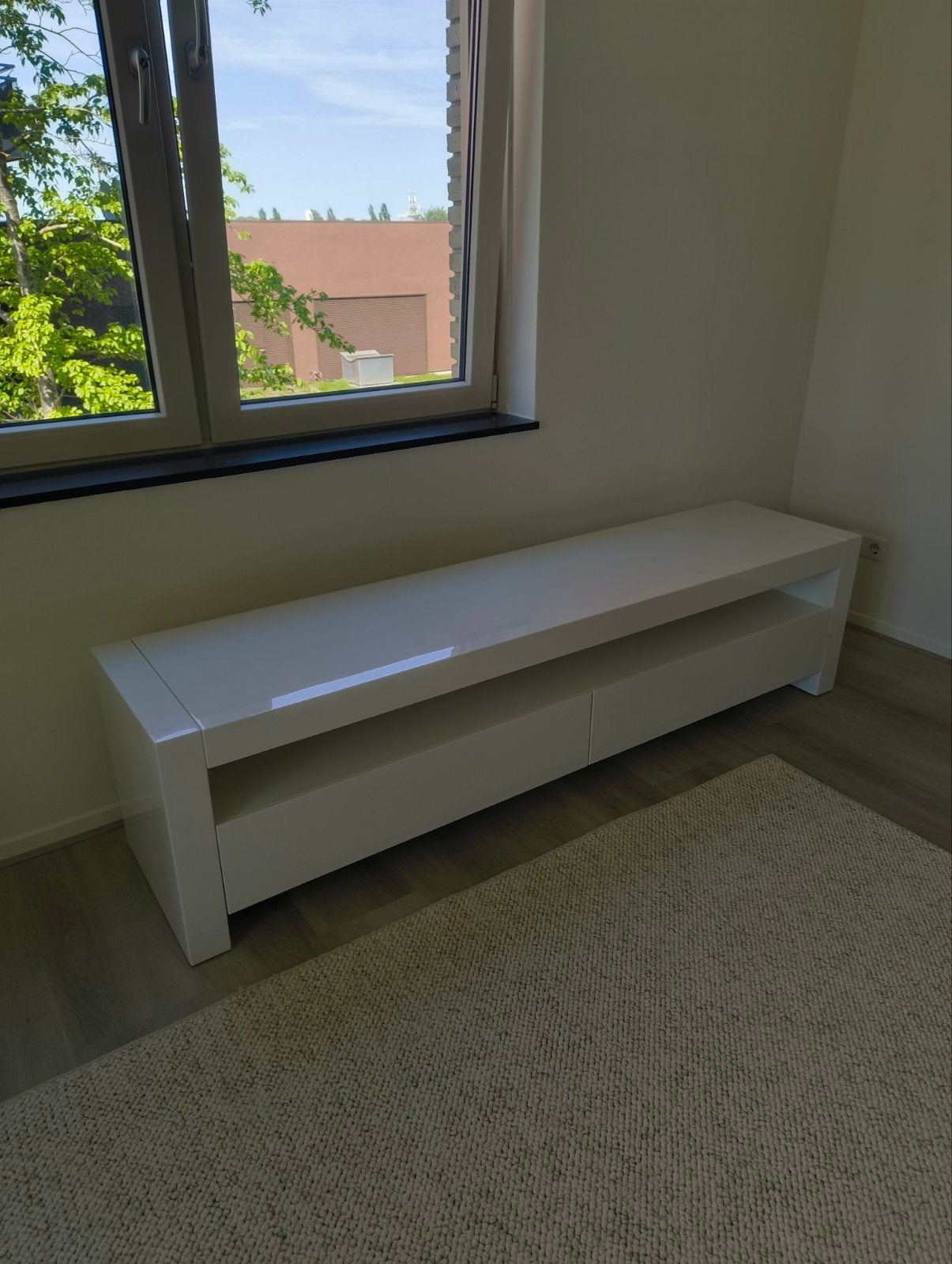 Wit zijdeglans TV-meubel - 196x45x50cm - Glanzend en Stevig, 150 tot 200 cm, Ophalen of Verzenden, Zo goed als nieuw, Minder dan 100 cm